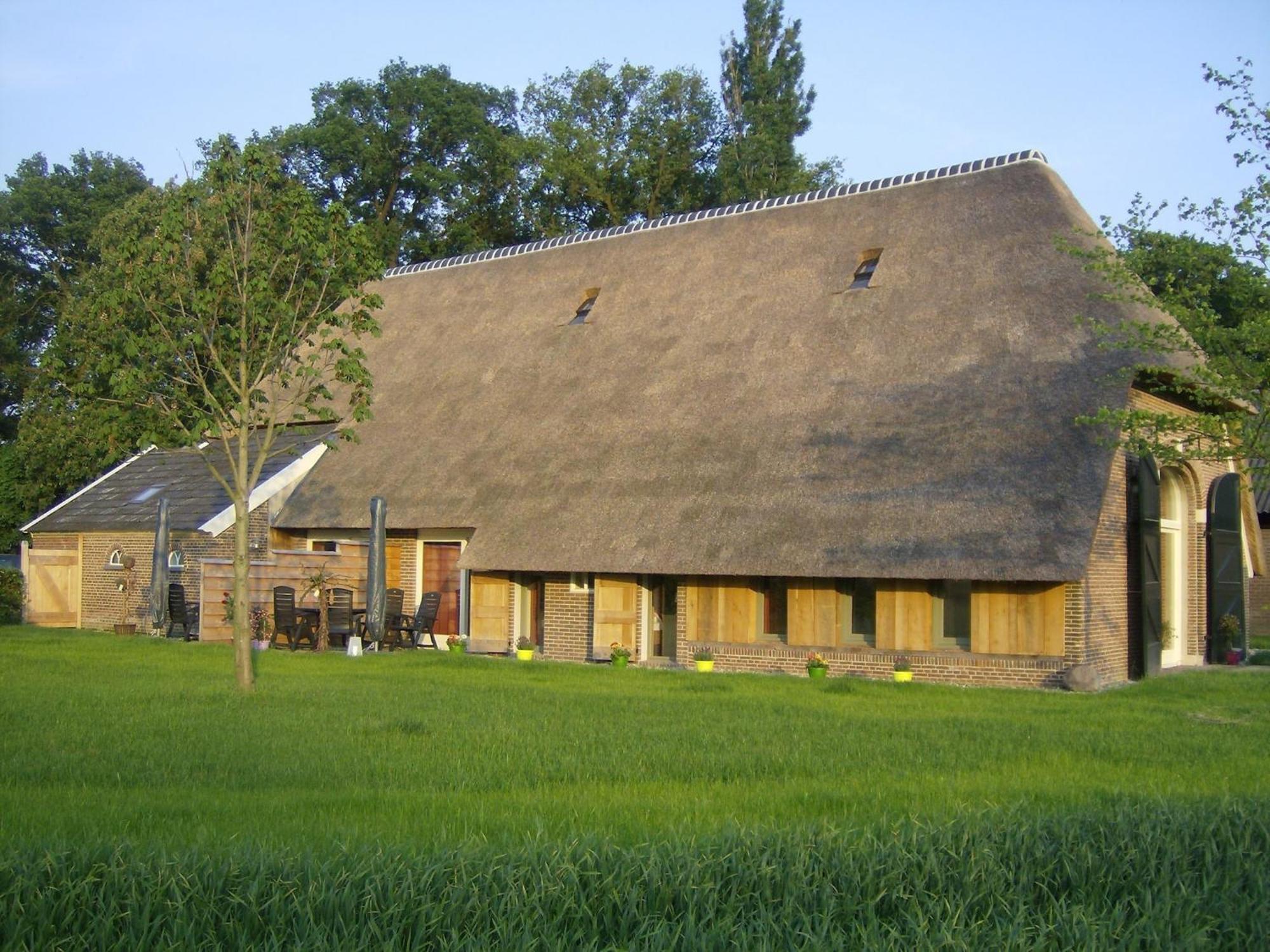 Quaint Farmhouse In Geesteren With Meadow View Kültér fotó
